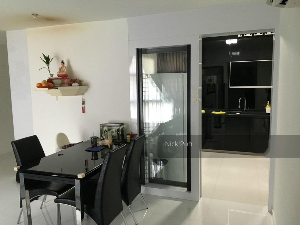 Woodlands Drive 75 thumbnail photo